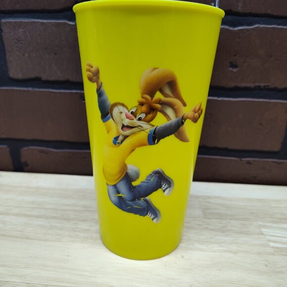 Nesquik Chocolate Strawberry Milk cup with spoon - Picture 2 of 10